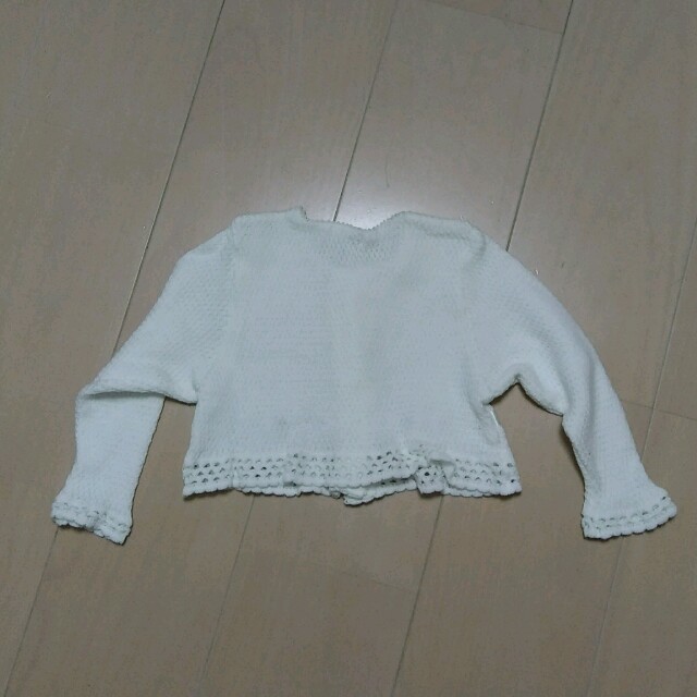 BeBe(ベベ)のﾍﾞﾍﾞ　鍵編みボレロ キッズ/ベビー/マタニティのキッズ服女の子用(90cm~)(ドレス/フォーマル)の商品写真