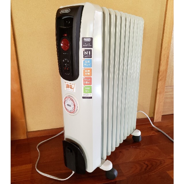 DeLonghi オイルヒーター H771015EFSN-BK スマホ/家電/カメラの冷暖房/空調(オイルヒーター)の商品写真