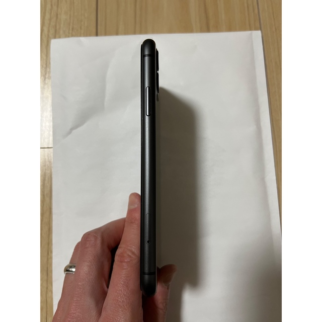 Apple(アップル)のiPhone11 128GB ブラック スマホ/家電/カメラのスマートフォン/携帯電話(スマートフォン本体)の商品写真
