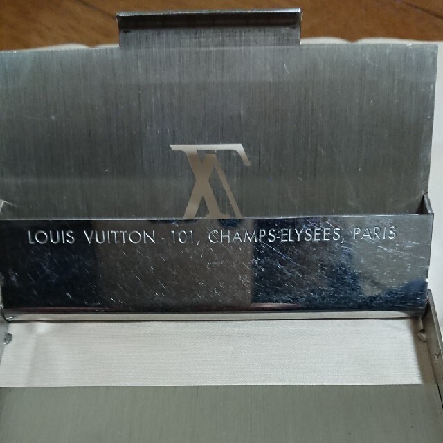 LOUIS VUITTON(ルイヴィトン)のLouis Vuitton名刺入れ       人気商品 レディースのファッション小物(名刺入れ/定期入れ)の商品写真