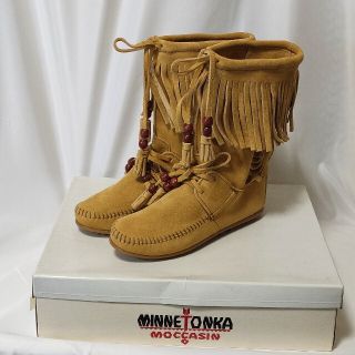 ミネトンカ(Minnetonka)の未使用 ミネトンカ 本革モカシンブーツ ミドル丈　キャメル　サイズ6(ブーツ)