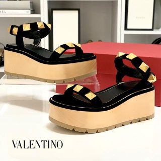 ヴァレンティノ ウェッジサンダルの通販 54点 | VALENTINOを買うならラクマ