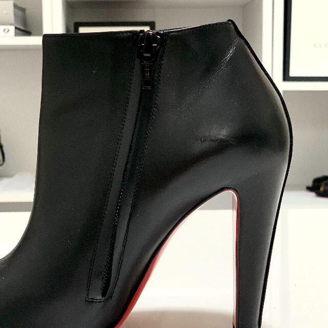 Christian Louboutin(クリスチャンルブタン)の3616 クリスチャンルブタン レザー ショートブーツ ブラック レディースの靴/シューズ(ブーツ)の商品写真