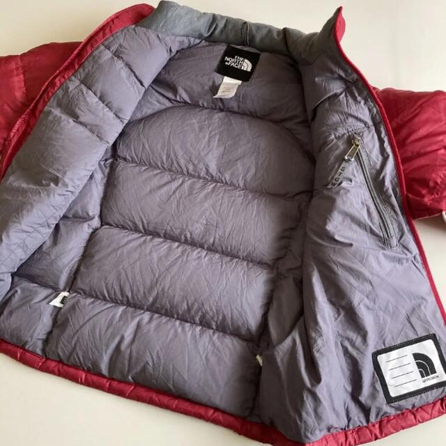 THE NORTH FACE(ザノースフェイス)のザ　ノースフェイス  ダウン　ジャケット　アウター　ロゴ　パタゴニア　モンベル キッズ/ベビー/マタニティのキッズ服女の子用(90cm~)(ジャケット/上着)の商品写真