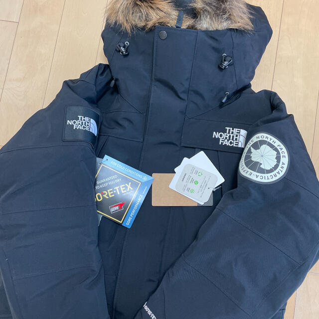 THE NORTH FACE(ザノースフェイス)の【新品未使用】ノースフェイス ANTARCTICA PARKA Mサイズ メンズのジャケット/アウター(ダウンジャケット)の商品写真