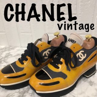 シャネル(CHANEL)の希少 完売モデル CHANEL シャネル vintage スニーカー エナメル(スニーカー)