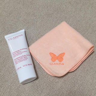 クラランス(CLARINS)のクラランス　スムージングボディスクラブ　100g ハンカチ付き(その他)