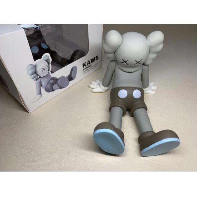 Kaws Trendy ornamentsフィギュア