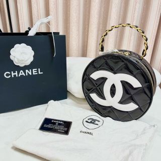 シャネル(CHANEL)のCHANEL 1995年代 希少品 丸型バニティ 美品 エナメル 激レア(ハンドバッグ)