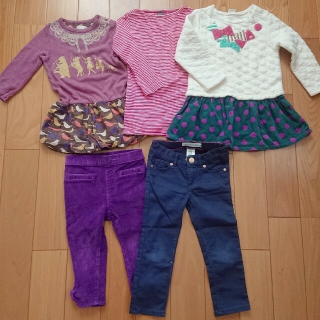 babyGAP(ベビーギャップ)の90-100㎝  女の子   まとめ売り 秋冬服 キッズ/ベビー/マタニティのキッズ服女の子用(90cm~)(Tシャツ/カットソー)の商品写真