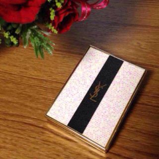 イヴサンローランボーテ(Yves Saint Laurent Beaute)のYSL 箱&ケース付き新品♡限定非売品♡♡ルミエールドジュール(フェイスパウダー)