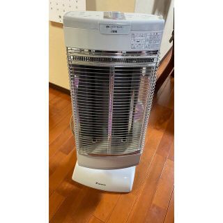 DAIKIN - 遠赤外線暖房機 セラムヒート ダイキン DAIKIN ERFT11TS-Wの