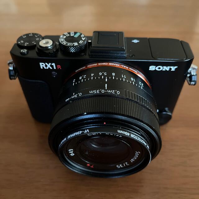 SONY(ソニー)のSONY Cyber-Shot RX DSC-RX1RM2 スマホ/家電/カメラのカメラ(コンパクトデジタルカメラ)の商品写真