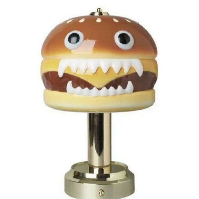 MEDICOM TOY(メディコムトイ)のUNDERCOVER HAMBURGER LAMP メディコムトイ インテリア/住まい/日用品のライト/照明/LED(テーブルスタンド)の商品写真