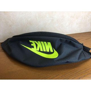 ナイキ(NIKE)のナイキ ヘリテージ ヒップパック ウエストポーチ バック 新品 (10)(ショルダーバッグ)