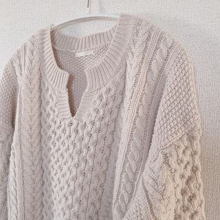 ジーユー(GU)の【美品】GU ケーブルキーネックセーター(ニット/セーター)