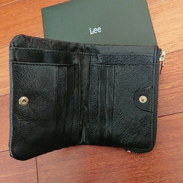 Lee(リー)のLee 二つ折り財布 black イタリアンレザー 美品 メンズのファッション小物(折り財布)の商品写真