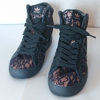 ジェレミースコット(JEREMY SCOTT)のadidas×ｼﾞｪﾚﾐｰｽｺｯﾄ 個性的 本革 総ﾚｰｽ ｲﾝﾋｰﾙｽﾆｰｶｰ(スニーカー)