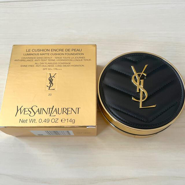 Yves Saint Laurent Beaute(イヴサンローランボーテ)の未使用品YVES SAINT LAURENTイブサンローラン ファンデーション コスメ/美容のベースメイク/化粧品(ファンデーション)の商品写真