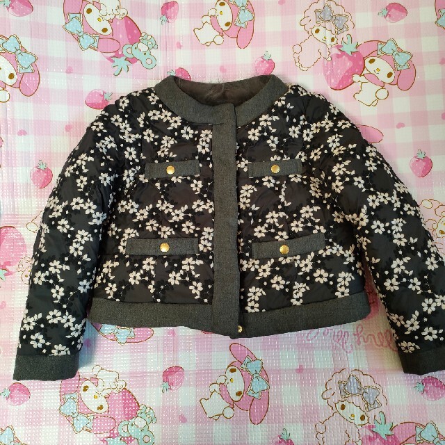 TOCCA(トッカ)のTOCCA トッカバンビーニ　豪華刺繍ダウンコート　120 キッズ/ベビー/マタニティのキッズ服女の子用(90cm~)(コート)の商品写真