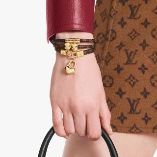 LOUIS VUITTON   極美品ルイヴィトン モノグラム ブレスレット