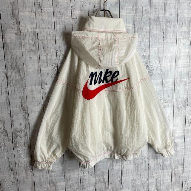 NIKE(ナイキ)の【未使用品☆大人気2XLサイズ】ナイキ ハーフジップナイロン バック刺繍ロゴ メンズのジャケット/アウター(ナイロンジャケット)の商品写真