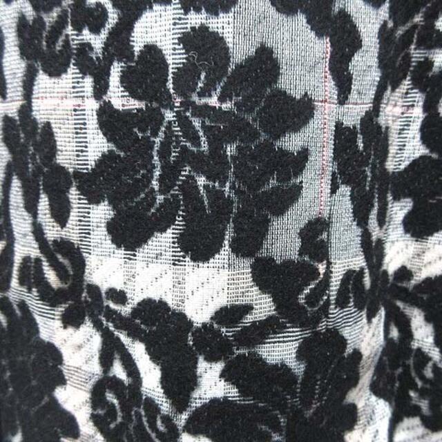 QUEENS COURT(クイーンズコート)のクイーンズコート フレアスカート ひざ丈 花柄 フロッキー チェック 2 黒  レディースのスカート(ひざ丈スカート)の商品写真