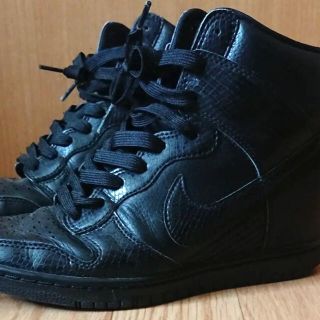 ナイキ(NIKE)のNIKE ダンクスカイ　ブラック　24センチ(スニーカー)