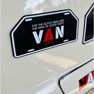 ヴァンヂャケット(VAN Jacket)の特価！VANプレート型マグネットタイプ、展示品の為used出品！(車外アクセサリ)