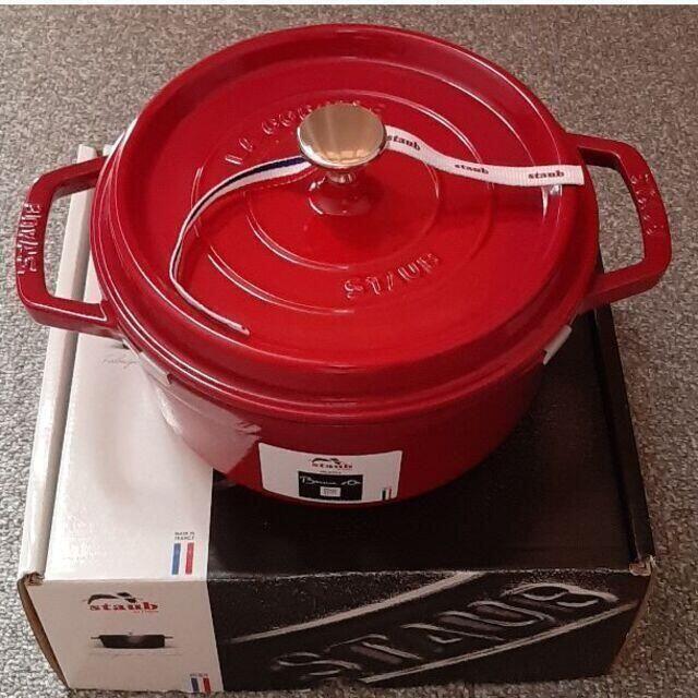 STAUB ストウブ ココット ラウンド 22cm チェリーレッド - 鍋/フライパン