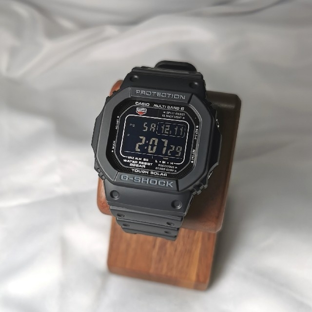 豪華で新しい CASIO G-SHOCK GW-M5610-1BJF 電波ソーラー腕時計