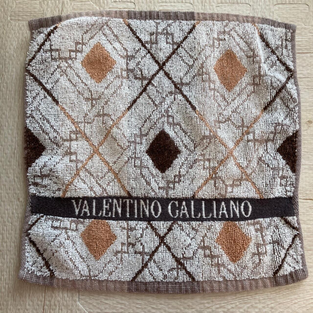 VALENTINO(ヴァレンティノ)のVALENTINO GALLIANO（ヴァレンティノ ガリアーノ）タオルハンカチ レディースのファッション小物(ハンカチ)の商品写真