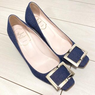 ロジェヴィヴィエ(ROGER VIVIER)の【美品】ロジェヴィヴィエ ベルヴィヴィエ パンプス デニム(ハイヒール/パンプス)