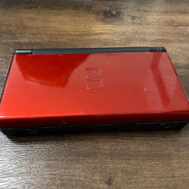 ニンテンドーDS(ニンテンドーDS)のDS LITE レッド エンタメ/ホビーのゲームソフト/ゲーム機本体(携帯用ゲーム機本体)の商品写真