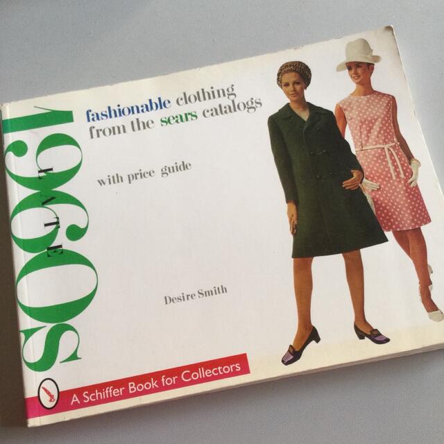 1960年代　洋書　ファッション　デザイン　カタログ　Schiffer 英語　本 エンタメ/ホビーの本(ファッション/美容)の商品写真