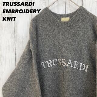 【ユニセックス古着】TRUSSARDIトラサルディ　刺繍ロゴニットセーターグレー