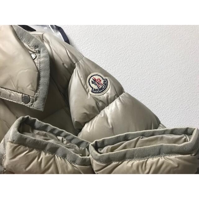 MONCLER(モンクレール)の正規保証　モンクレール　エルミンヌ　2 シャンパン　ベージュ　美品　保5001 レディースのジャケット/アウター(ダウンコート)の商品写真