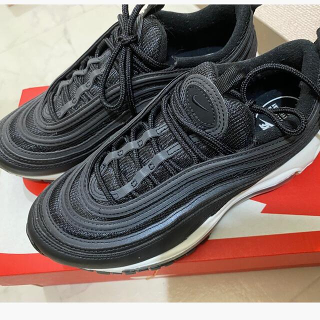 NIKE(ナイキ)のNIKE⭐︎ ナイキ⭐︎AirMax97 Black White⭐︎23.5 レディースの靴/シューズ(スニーカー)の商品写真