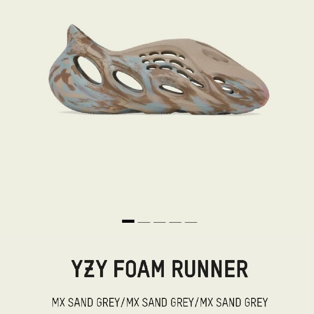 adidas(アディダス)のadidas YEEZY Foam Runner "Mx Sand Grey" メンズの靴/シューズ(スニーカー)の商品写真