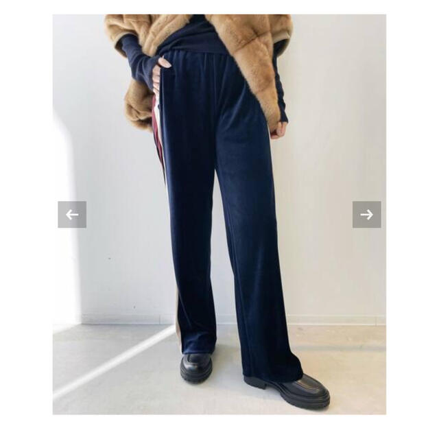 L'Appartement DEUXIEME CLASSE(アパルトモンドゥーズィエムクラス)のVelvet Side Line Pants  size34 レディースのパンツ(カジュアルパンツ)の商品写真