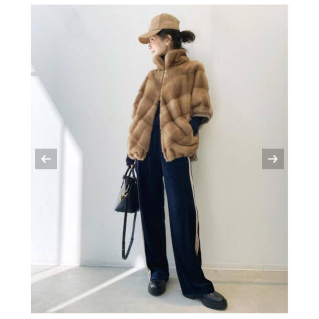 L'Appartement DEUXIEME CLASSE(アパルトモンドゥーズィエムクラス)のVelvet Side Line Pants  size34 レディースのパンツ(カジュアルパンツ)の商品写真