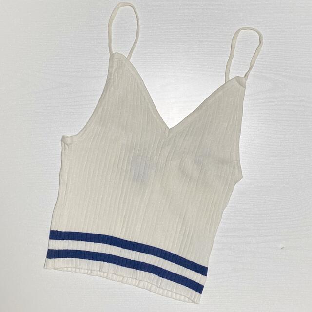 FOREVER 21 ✿新品✿ 【Forever21】ニットビスチェの通販 by Emu|フォーエバートゥエンティーワンならラクマ FOREVER21 ニットキャミソール ニットビスチェ ホワイト