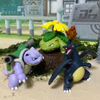 ポケモン　フィギュアモンコレ色違いリペイント　リザードン　フシギバナ　カメックス