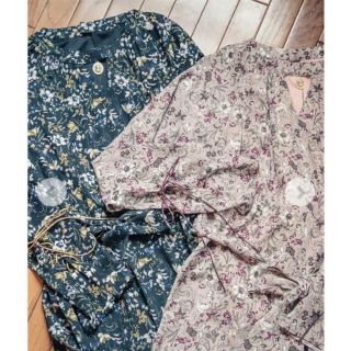 アクシーズファム(axes femme)の小花プリントチョーカーワンピース♡新品(ひざ丈ワンピース)