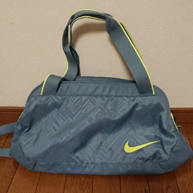 NIKE(ナイキ)のNIKEスポーツバッグ レディースのバッグ(ショルダーバッグ)の商品写真