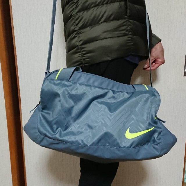 NIKE(ナイキ)のNIKEスポーツバッグ レディースのバッグ(ショルダーバッグ)の商品写真