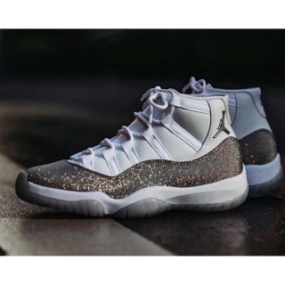 ナイキ(NIKE)のNIKE AIR JORDAN 11 WMNS METALLIC SILVER(スニーカー)