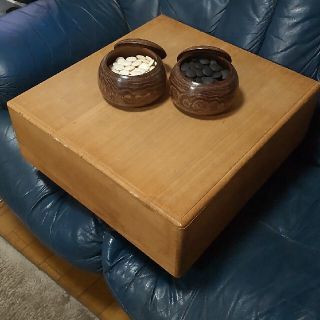 箱・碁石・碁笥付き木製碁盤セット！(囲碁/将棋)