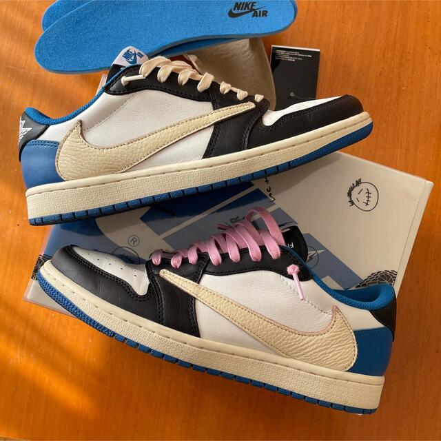 NIKE(ナイキ)のnike travis scott fragment jordan1 再出品 メンズの靴/シューズ(スニーカー)の商品写真