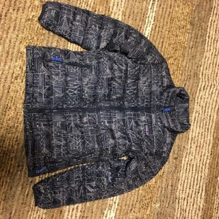 パタゴニア(patagonia)のパタゴニア　ダウンジャケット　キッズ　S 7-8 中古美品(ジャケット/上着)